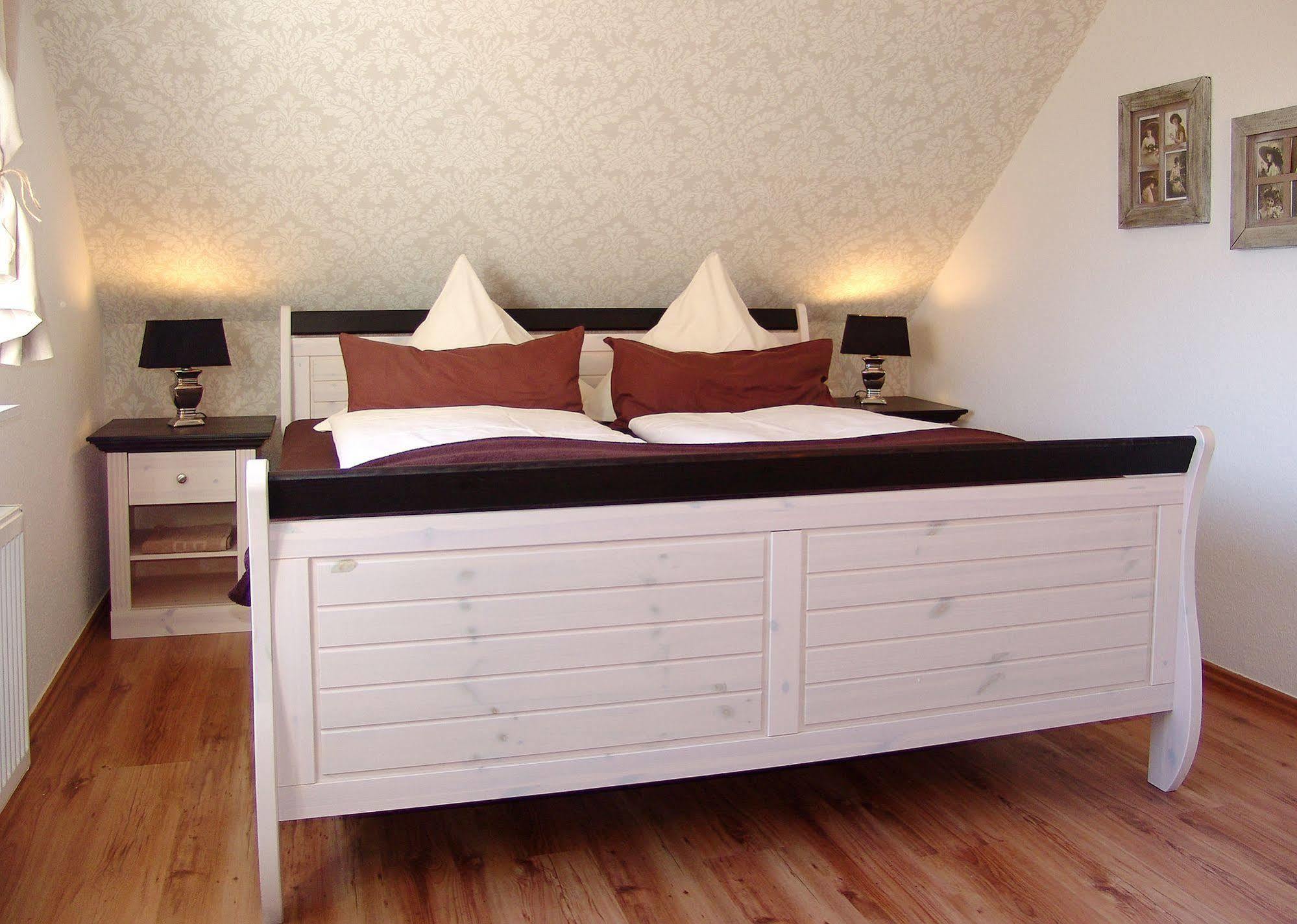 Hotel Garni Landhaus Uttum Krummhörn Extérieur photo